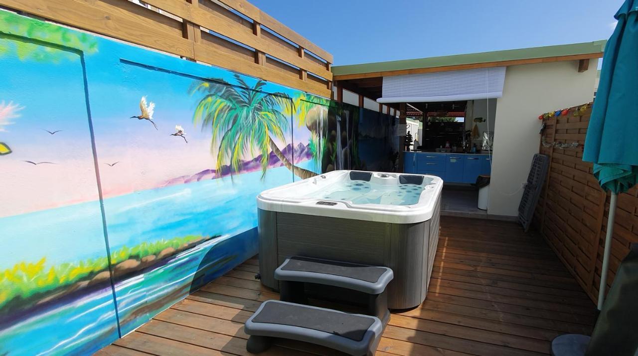 Chez Claudia: Charming Retreat with Private Jacuzzi and Pool Apartment Courcelles Exterior photo