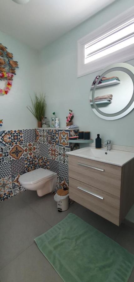 Chez Claudia: Charming Retreat with Private Jacuzzi and Pool Apartment Courcelles Exterior photo